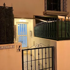 https://apartamento-playa-bajondillo.es-andalucia.com